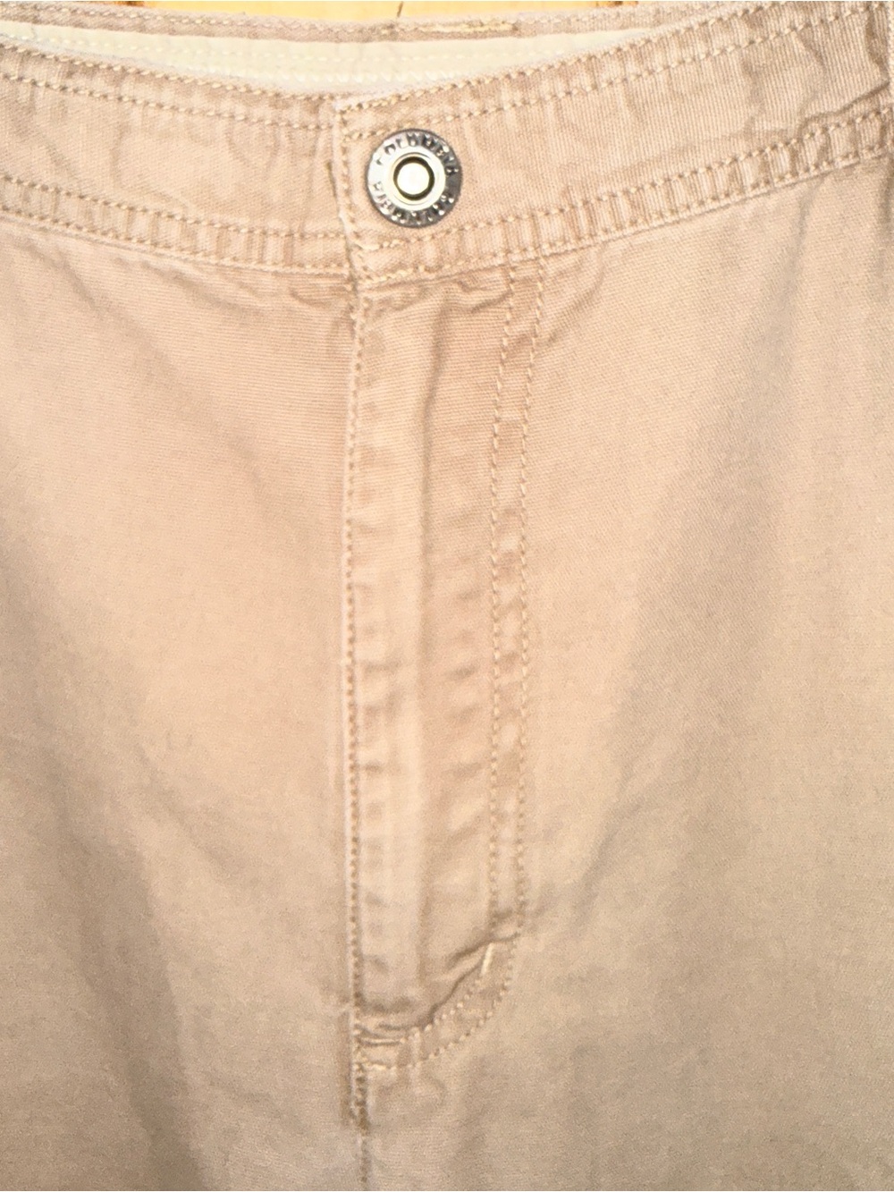 Columbia Men's Tan Flat-Front Outdoor Shorts with tech pockets - 36x9- GC - Picture 6 of 13